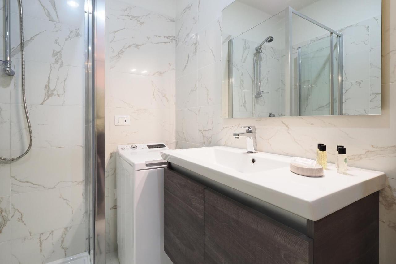 Duomo Luxury Apartment - One Bed มิลาน ภายนอก รูปภาพ