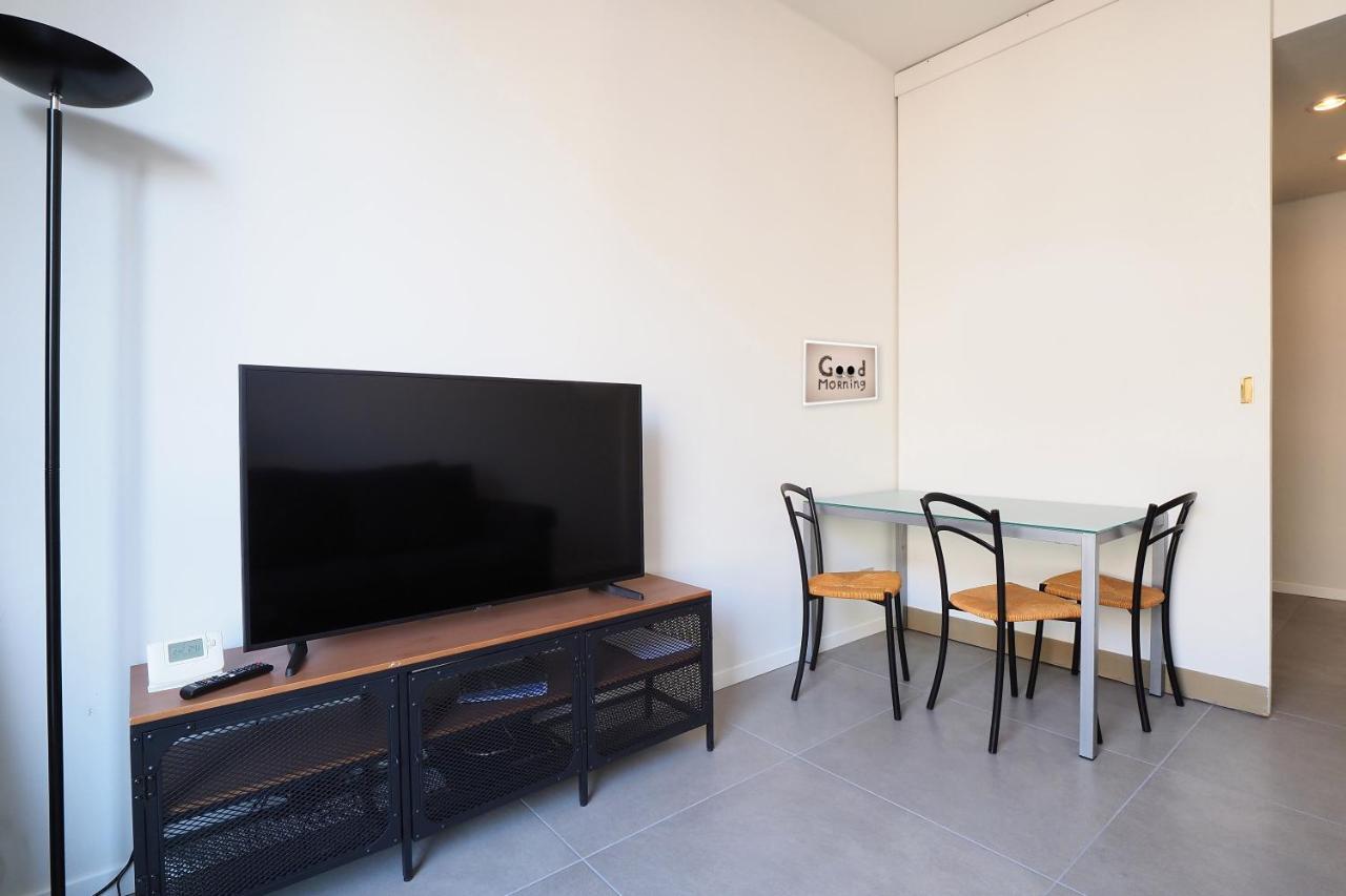 Duomo Luxury Apartment - One Bed มิลาน ภายนอก รูปภาพ